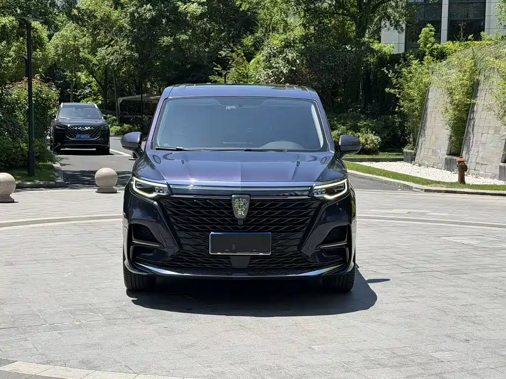 Купить Roewe iMAX8