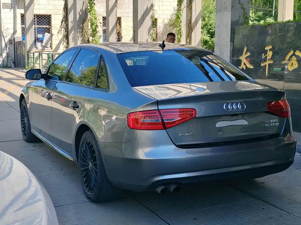 Audi A4L — миниатюра 5
