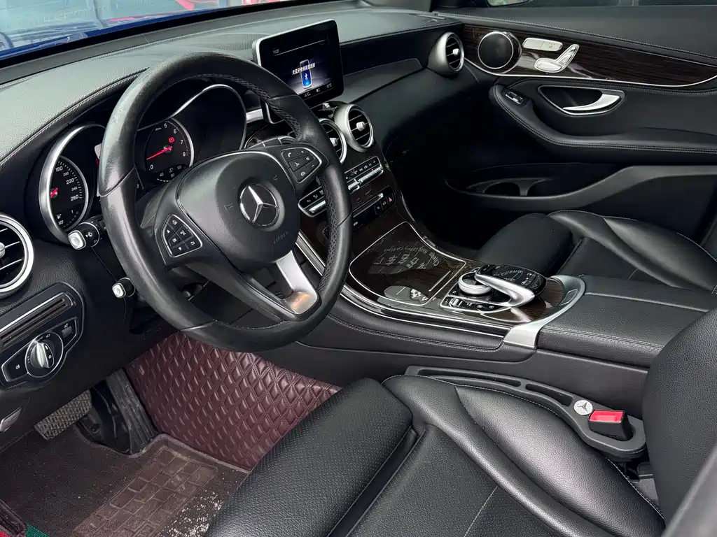 Mercedes-Benz GLC 2017 GLC 260 4MATIC