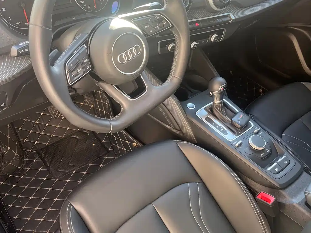 Audi Q2L — миниатюра 3