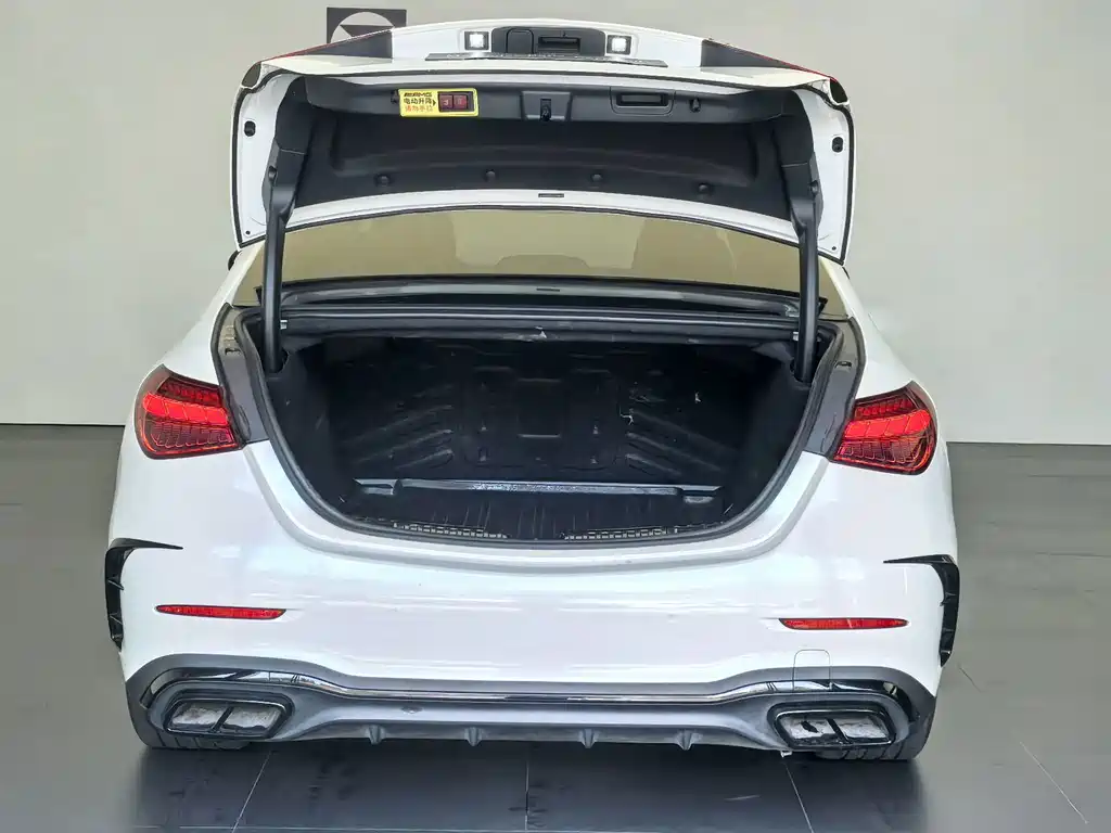 Mercedes-Benz C-Class — миниатюра 7