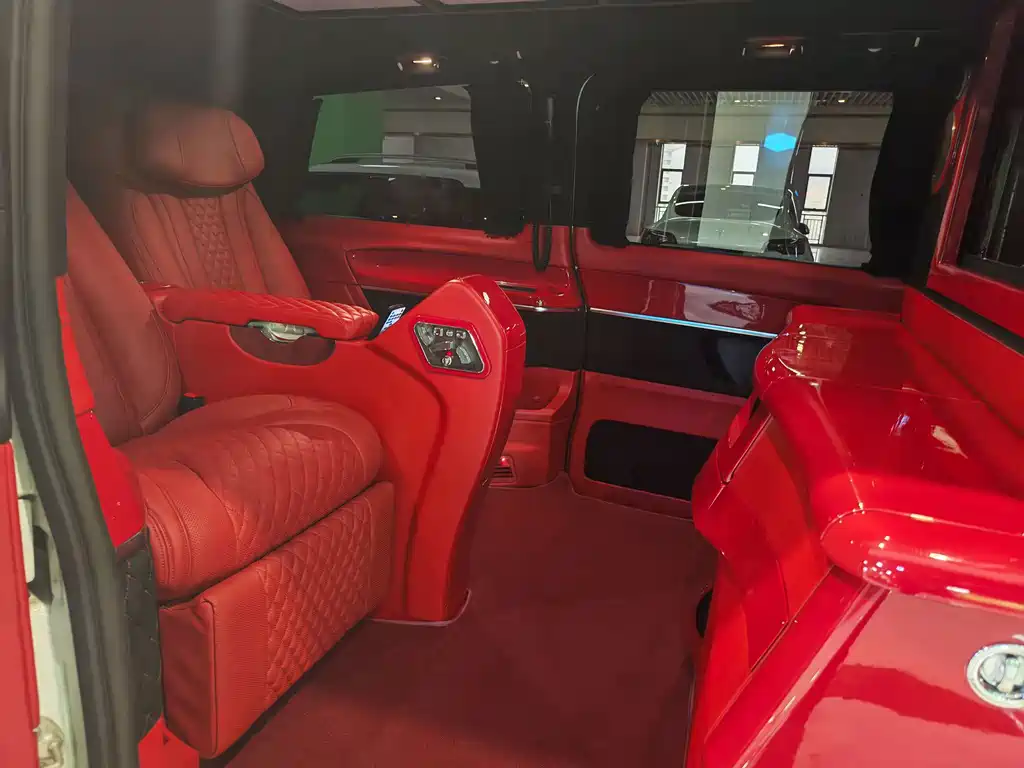 Mercedes-Benz V-Class — миниатюра 10