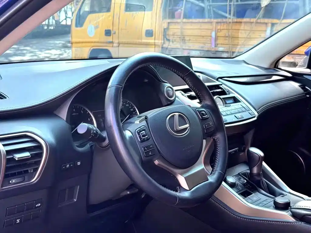 Lexus NX — миниатюра 9