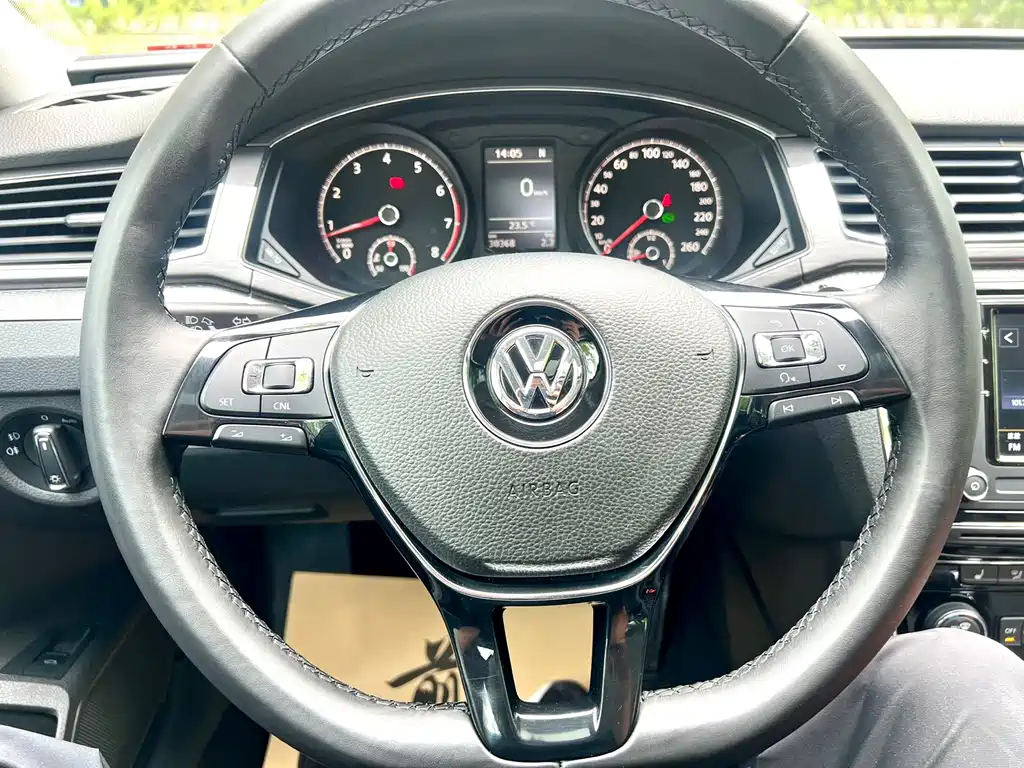 Volkswagen Passat — миниатюра 11