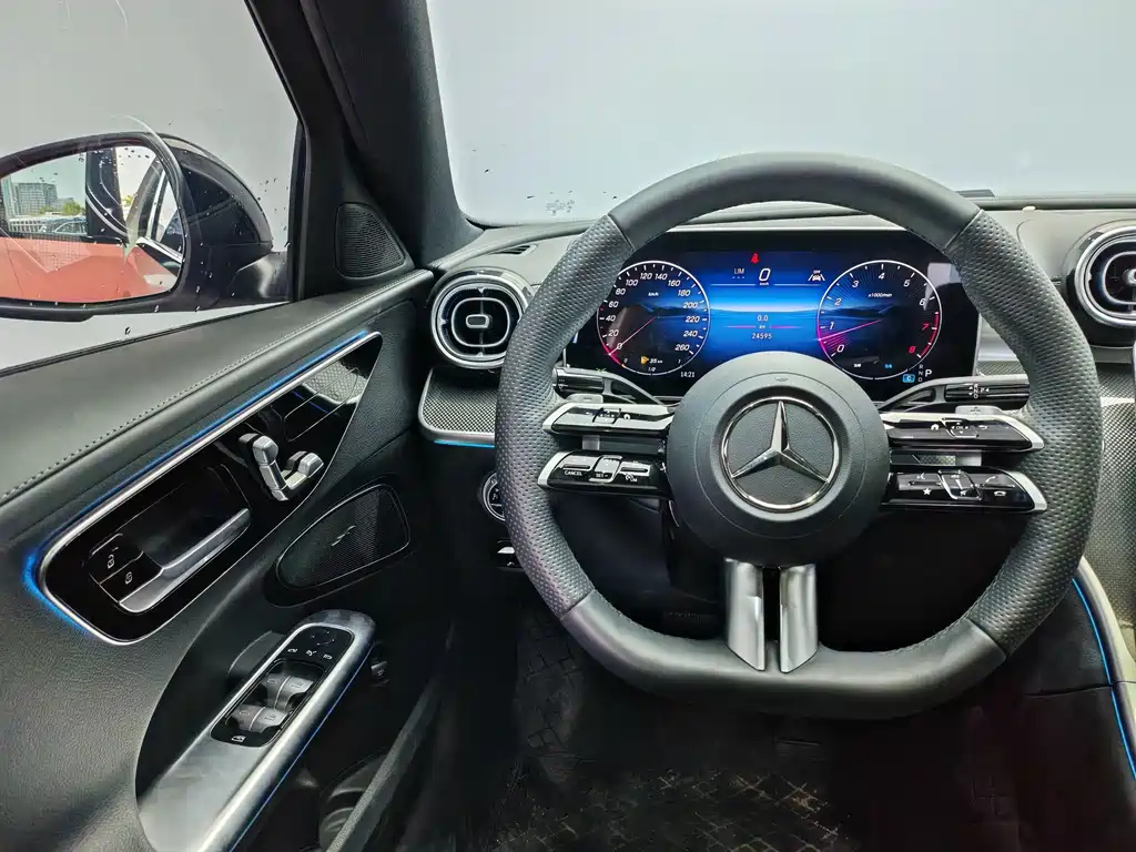 Mercedes-Benz C-Class — миниатюра 9