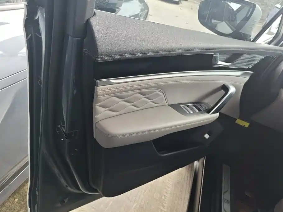 BYD Tang New Energy — миниатюра 7