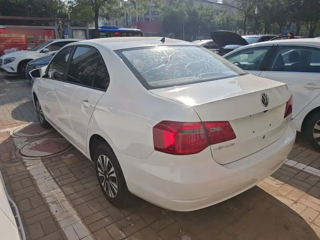 Volkswagen Jetta — миниатюра 5