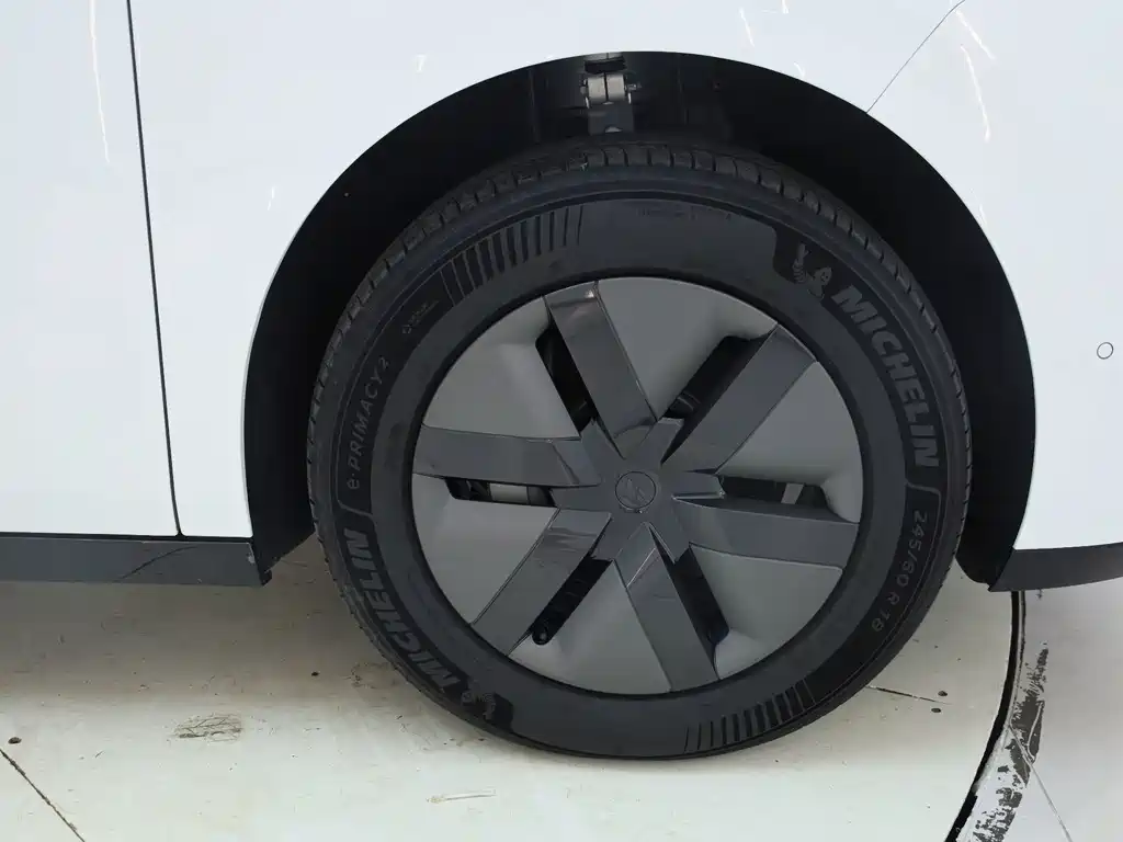 Li Auto Li MEGA — миниатюра 9