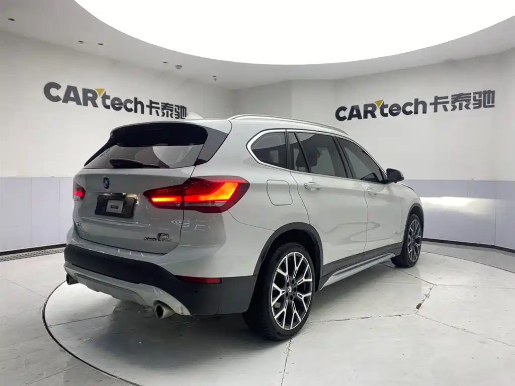 BMW X1 2022 xDrive25Li Premium