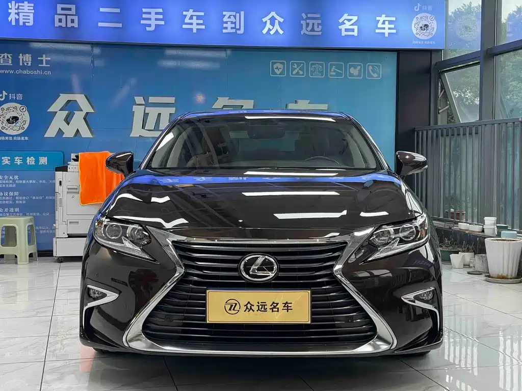 Lexus ES — миниатюра 2