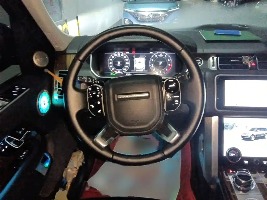 Land Rover Range Rover — миниатюра 3