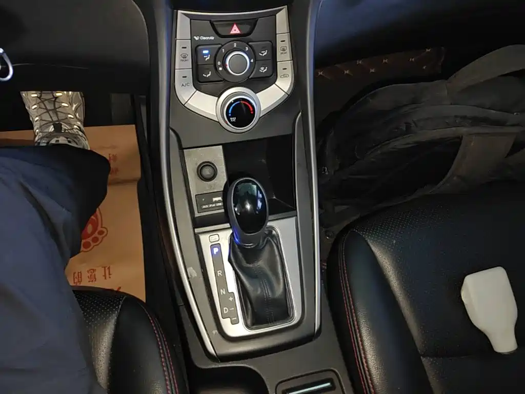 Hyundai Elantra Langdong — миниатюра 14