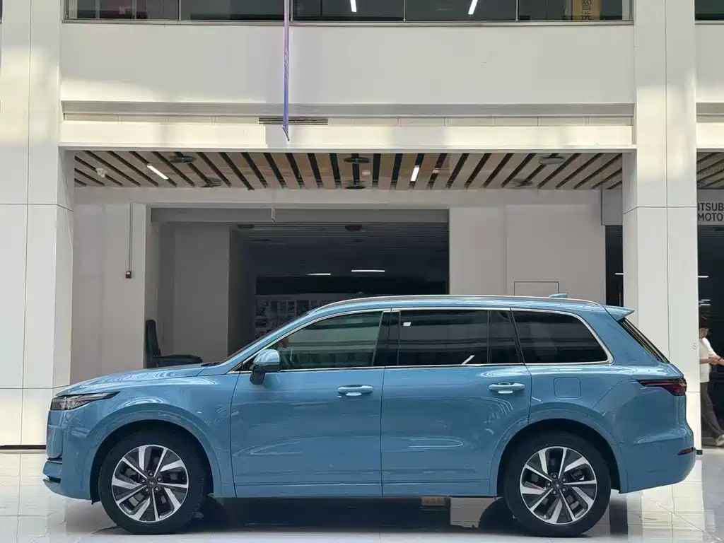Li Auto ONE 2021 6 мест
