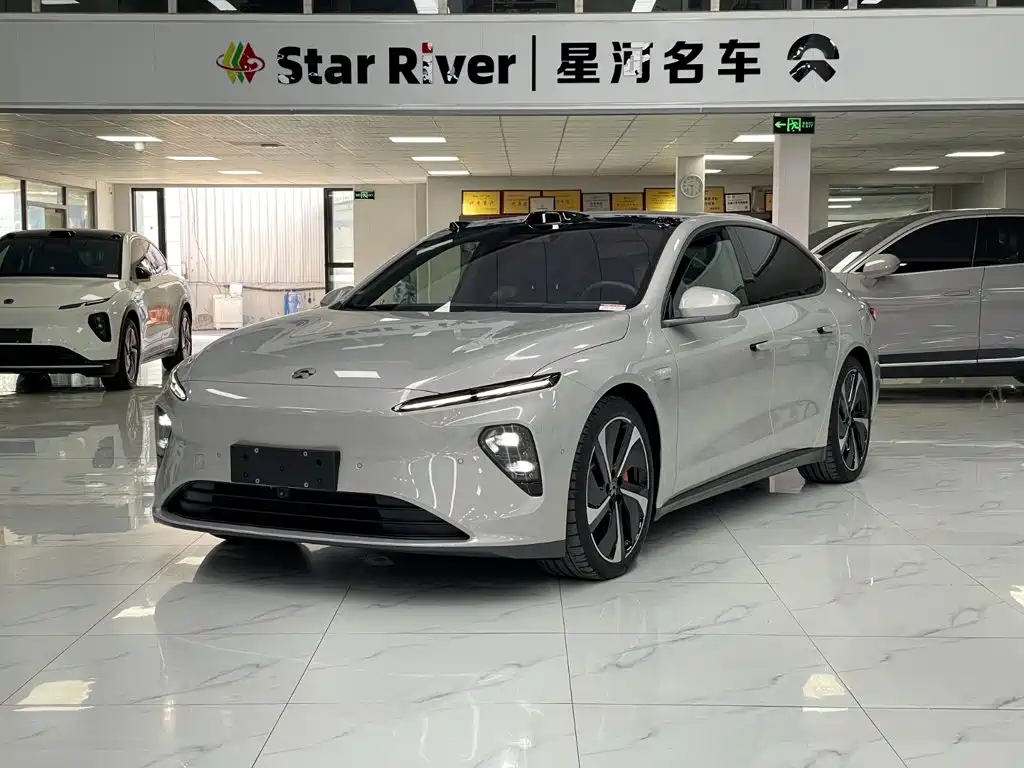 NIO ET7