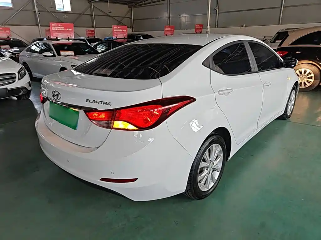 Hyundai Elantra Langdong — миниатюра 7