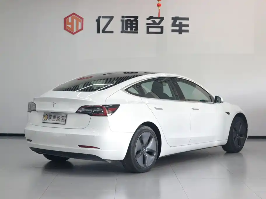 Tesla Model 3 — миниатюра 20