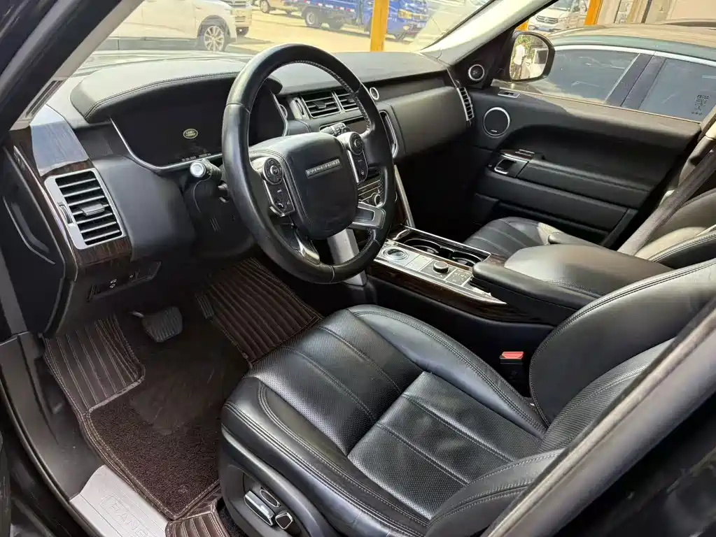Land Rover Range Rover — миниатюра 4
