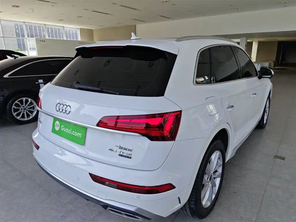 Audi Q5L 2021 40 TFSI Luxury