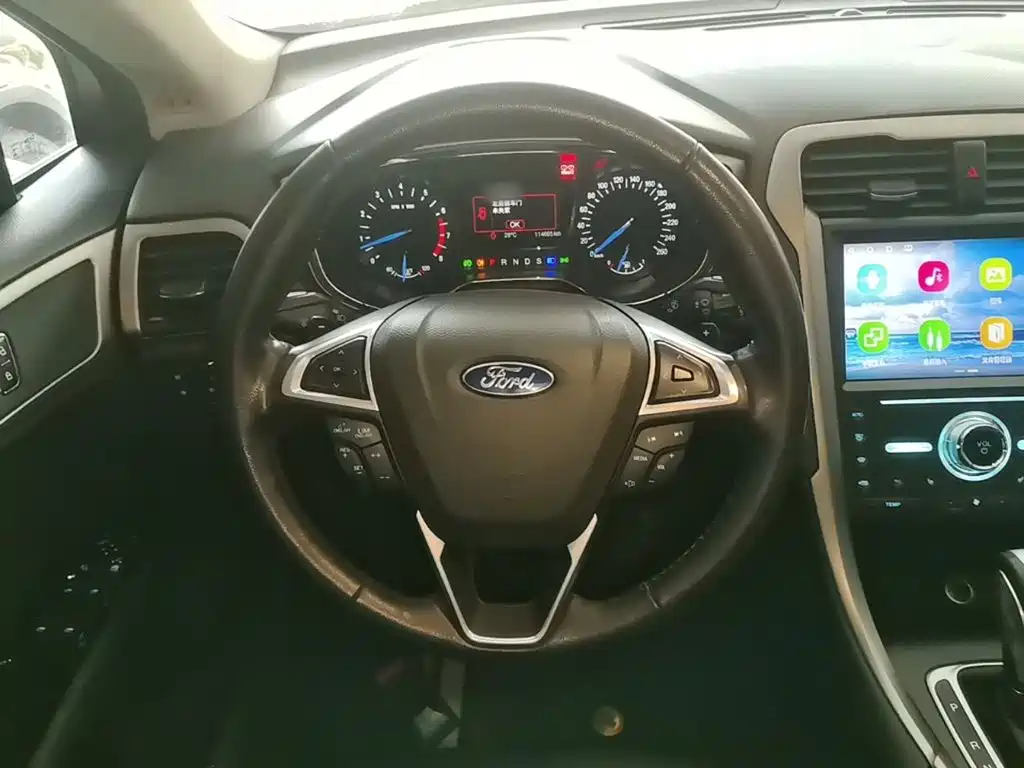 Ford Mondeo — миниатюра 11