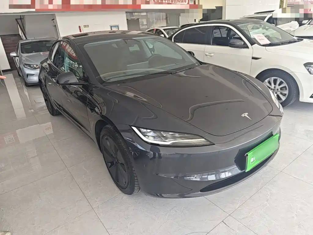 Tesla Model 3 — миниатюра 4