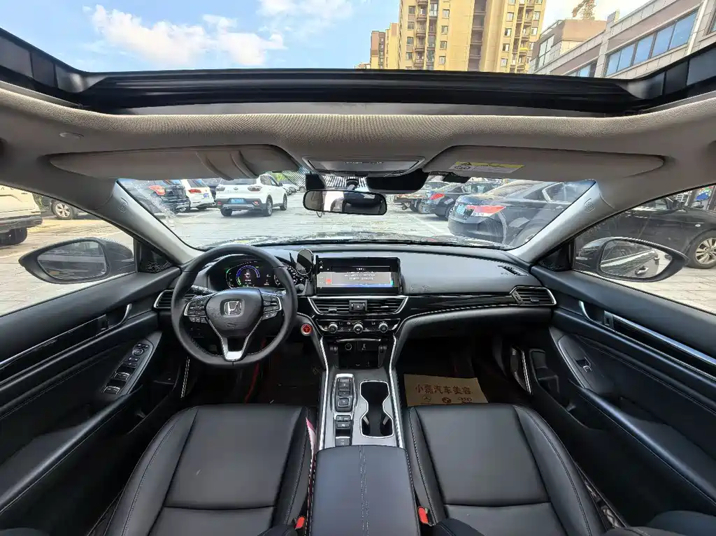 Honda Accord — миниатюра 6