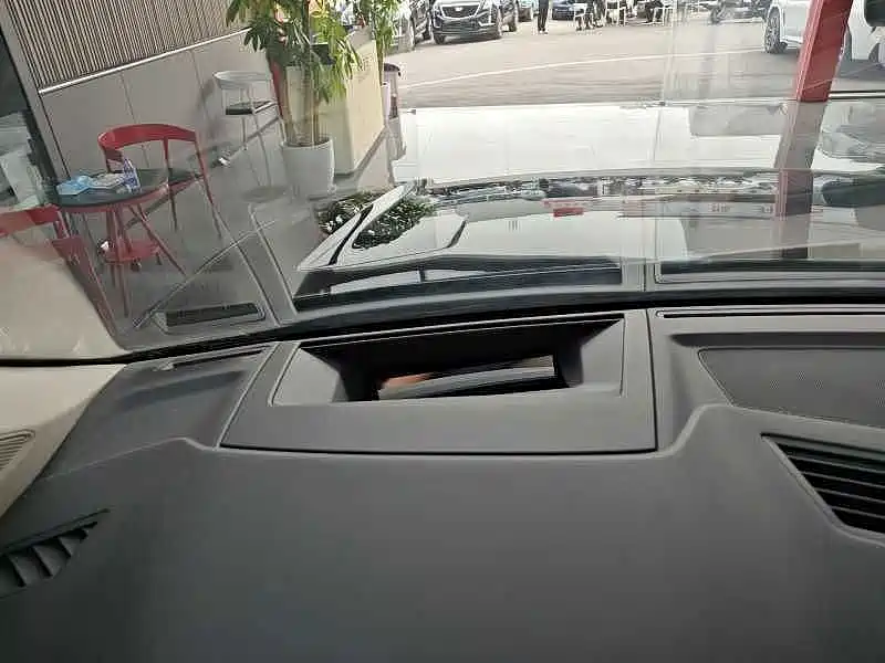 Volkswagen Touareg — миниатюра 15