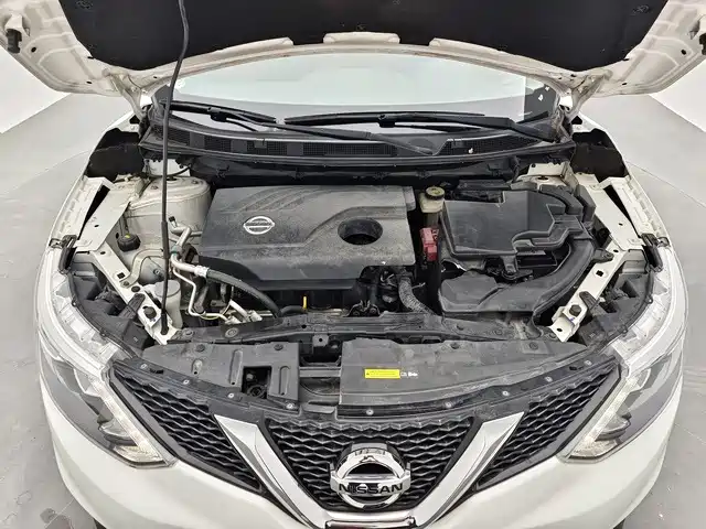 Nissan Qashqai — миниатюра 12