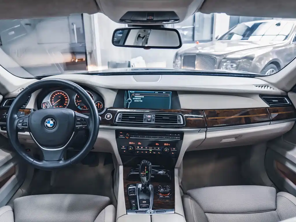 BMW 7 Series 7 2010 760Li