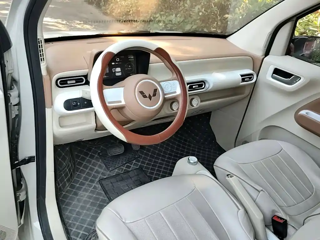 Wuling MINIEV — миниатюра 10