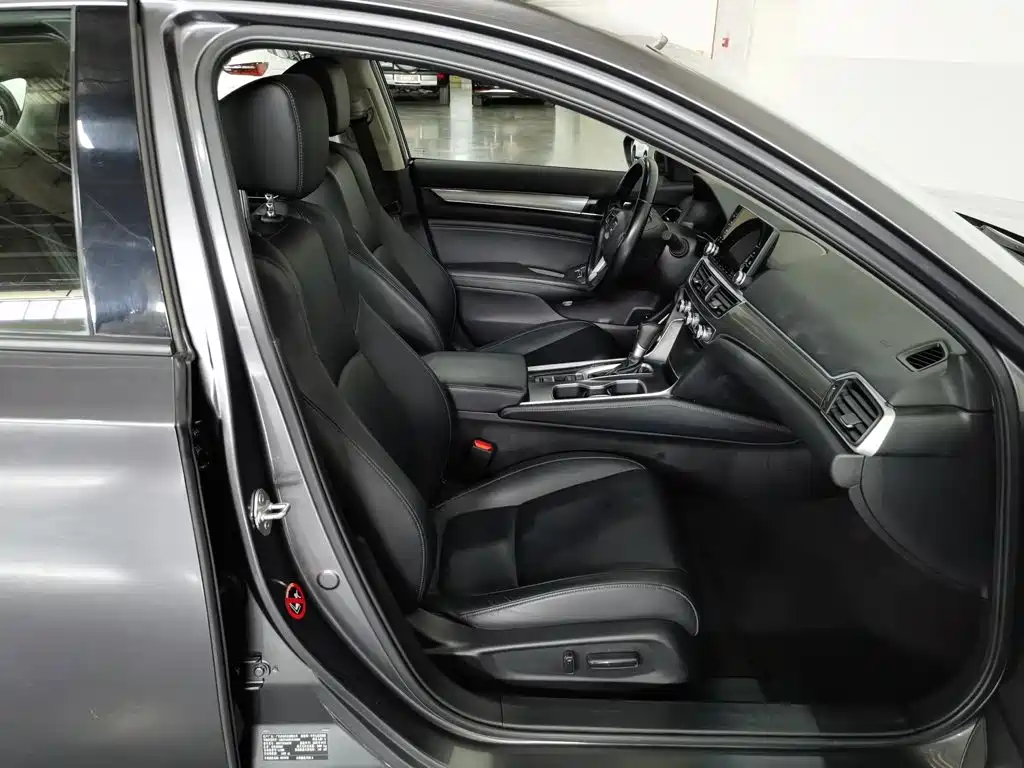 Honda Accord — миниатюра 23