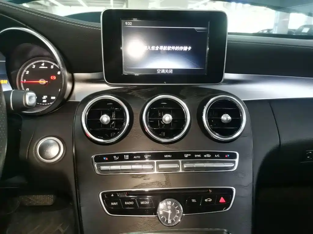 Mercedes-Benz C-Class — миниатюра 13