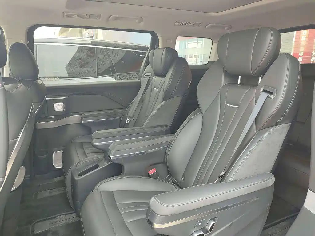Hongqi Hongqi HQ9 PHEV — миниатюра 9
