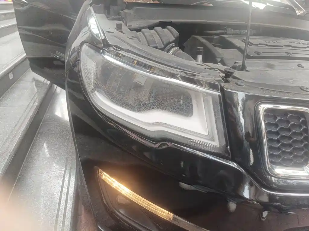 Jeep Compass — миниатюра 7