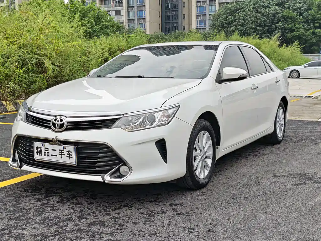 Toyota Camry 2016 2.0G Lead