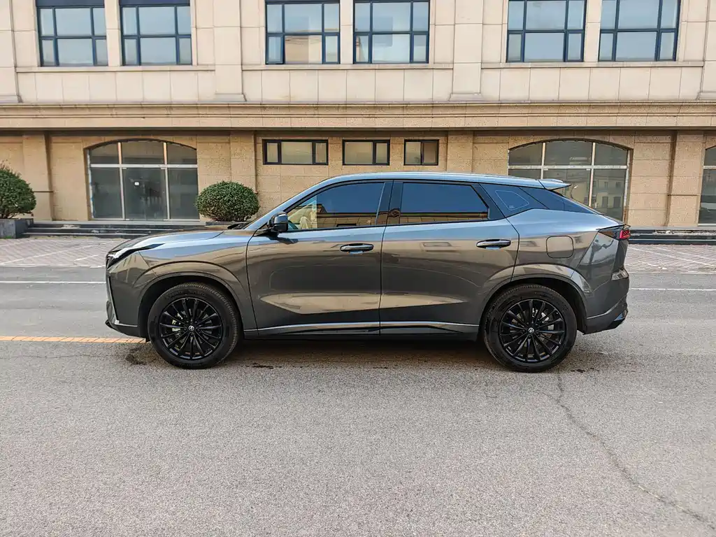 CHANGAN UNI Z NEW ENERGY