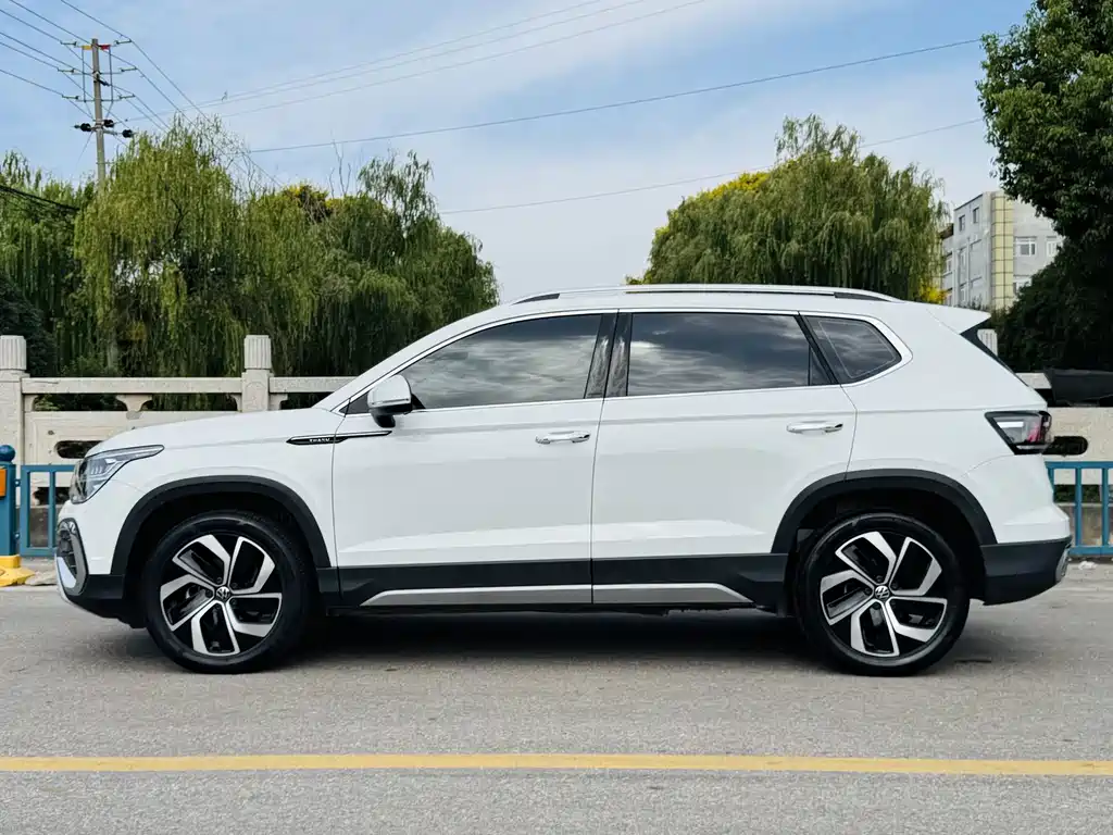 Volkswagen Tharu — миниатюра 4