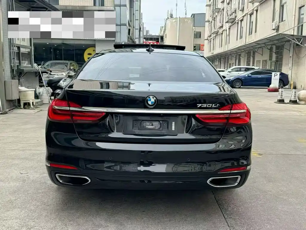 BMW 7 Series 7 2016 730Li Lead