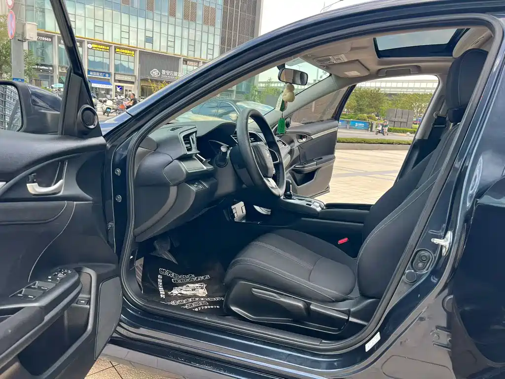 Honda Civic — миниатюра 4