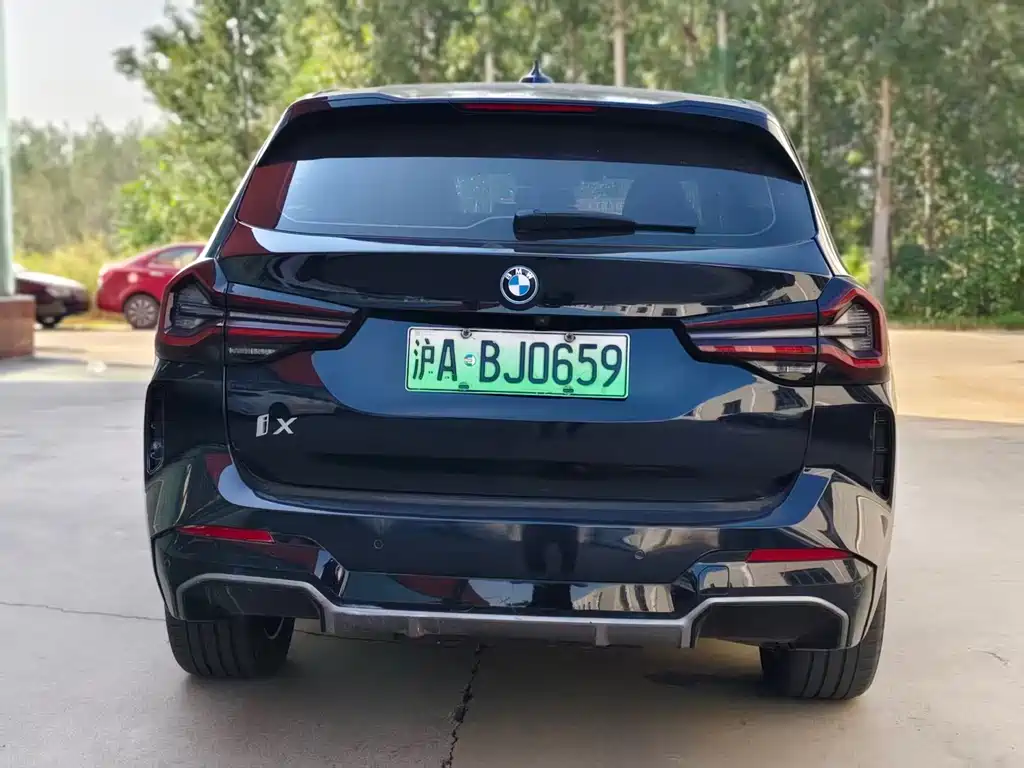 BMW iX3 — миниатюра 8