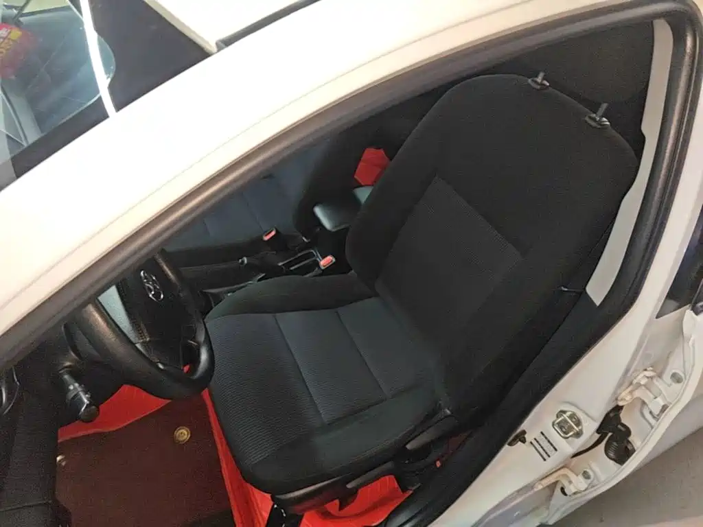 Toyota Yaris L — миниатюра 15
