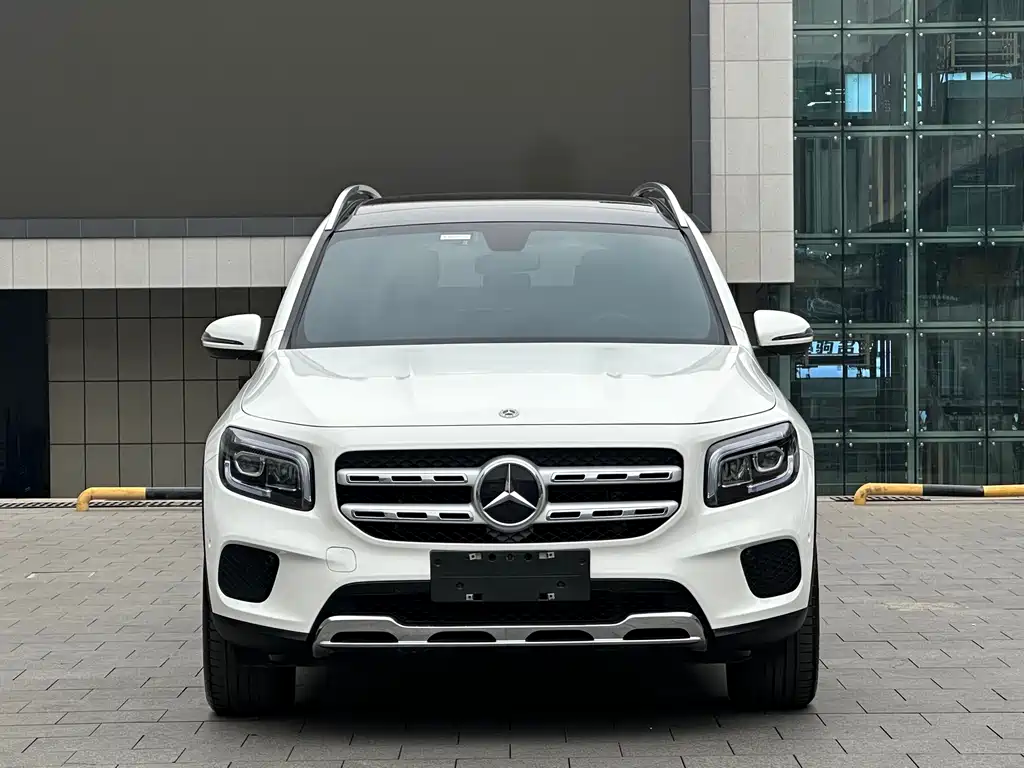 MERCEDES-BENZ GLB