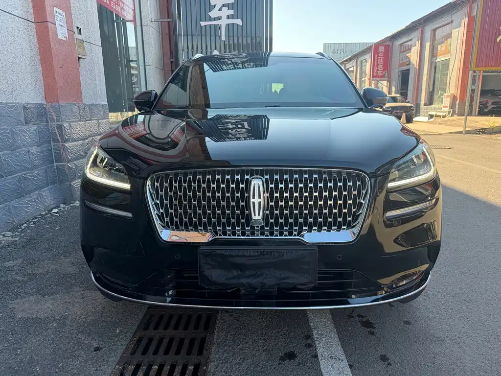 Lincoln Corsair — миниатюра 3