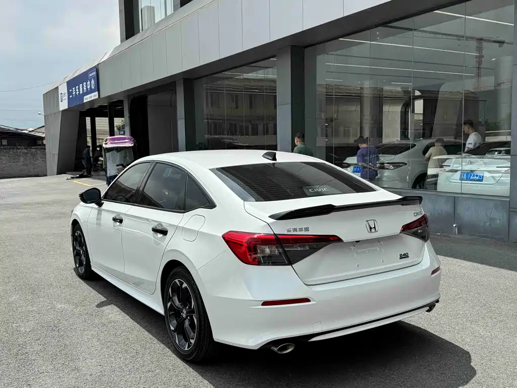Honda Civic — миниатюра 7