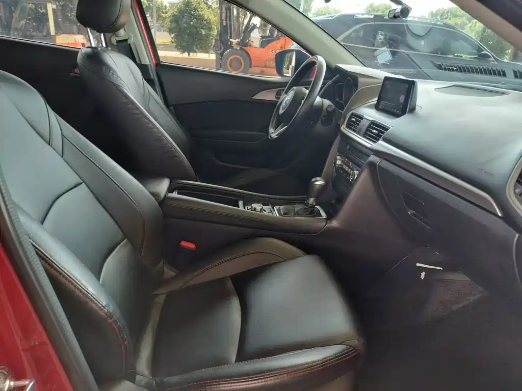 Mazda 3 Axela — миниатюра 14