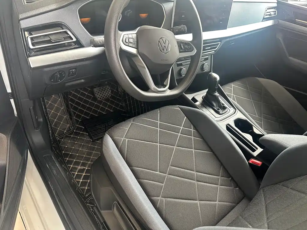 Volkswagen Lavida — миниатюра 4