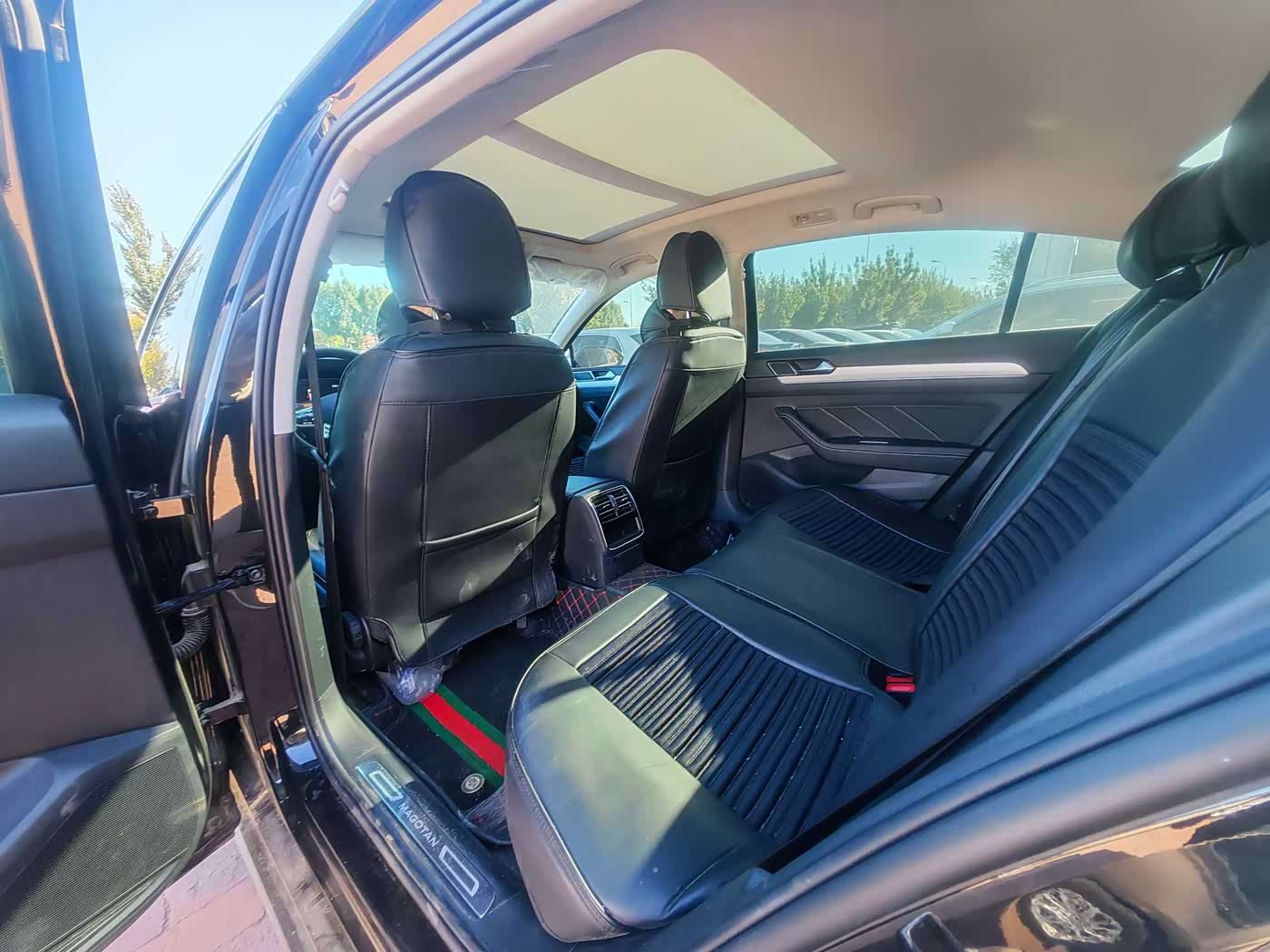 Volkswagen Magotan 1.4 л 2024 г. Чёрный, пробег 20000 км
