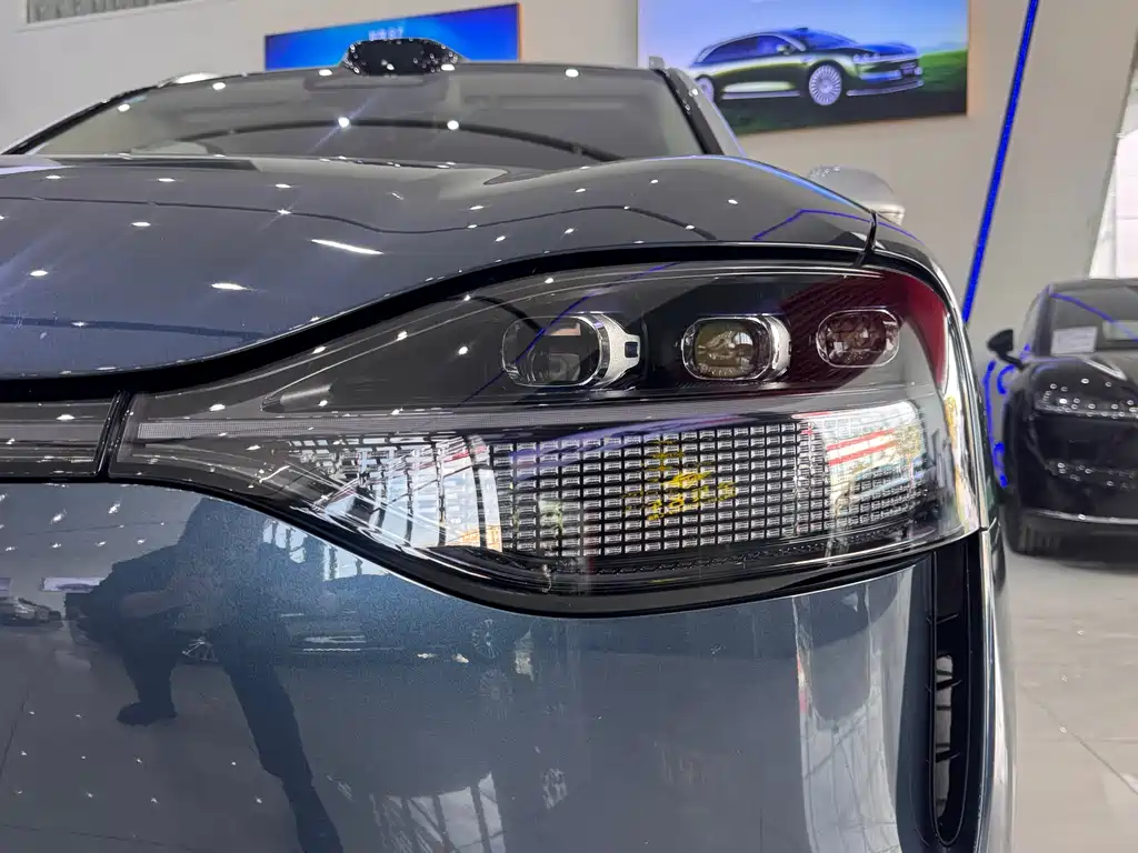 AITO ASK THE WORLD M9