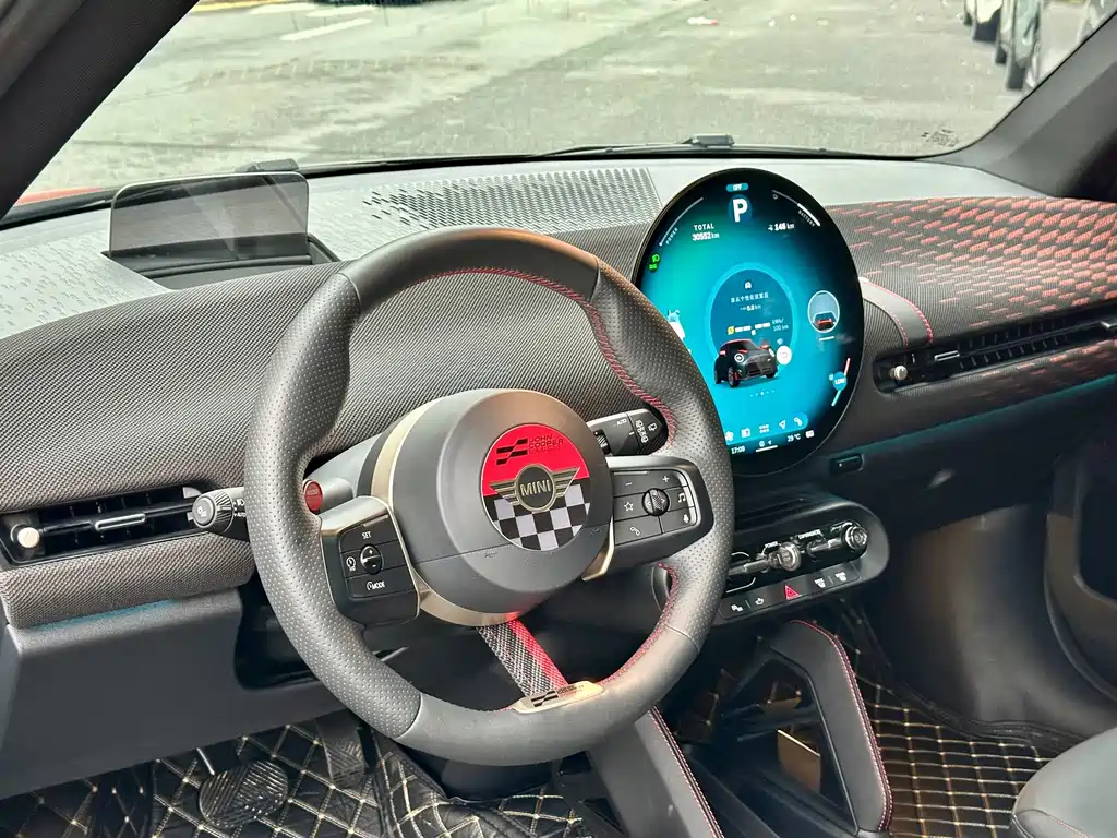 MINI MINI JCW EV — миниатюра 10