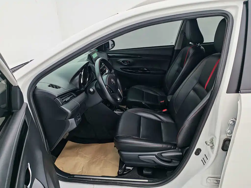 TOYOTA YARIS L ZHIXUAN