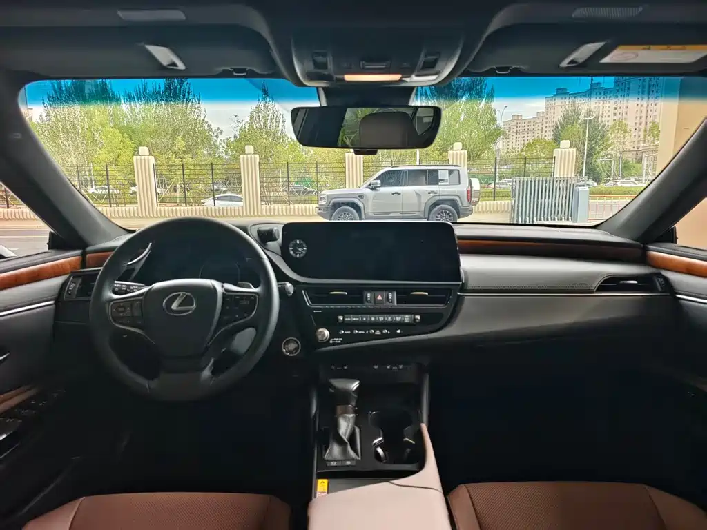 Lexus ES — миниатюра 3
